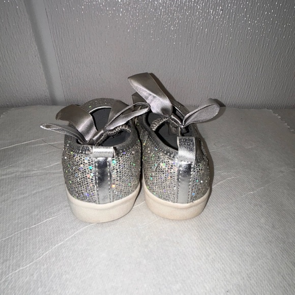 Rising Star Sparkly Silver Kids Shoes - Picture 4 of 8